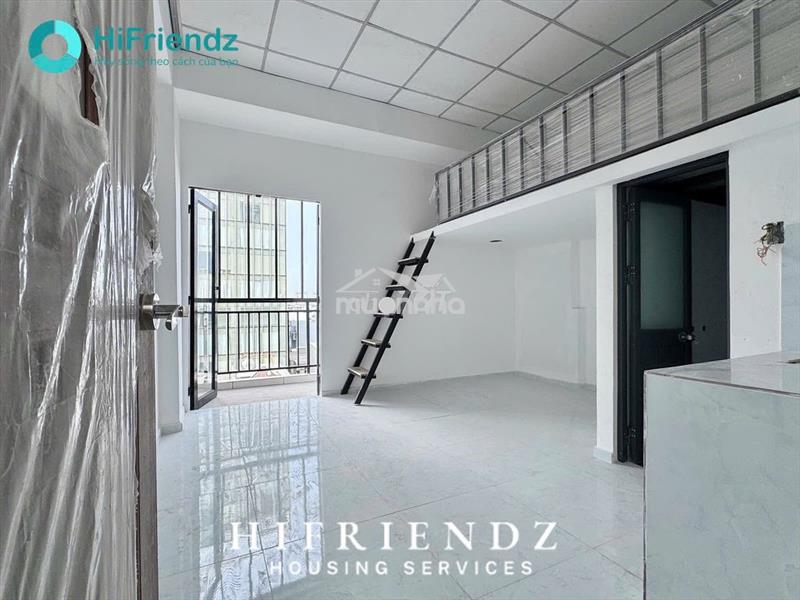 Duplex ban công siêu rộng ở được 4 người ngay cầu nguyễn văn cừ
