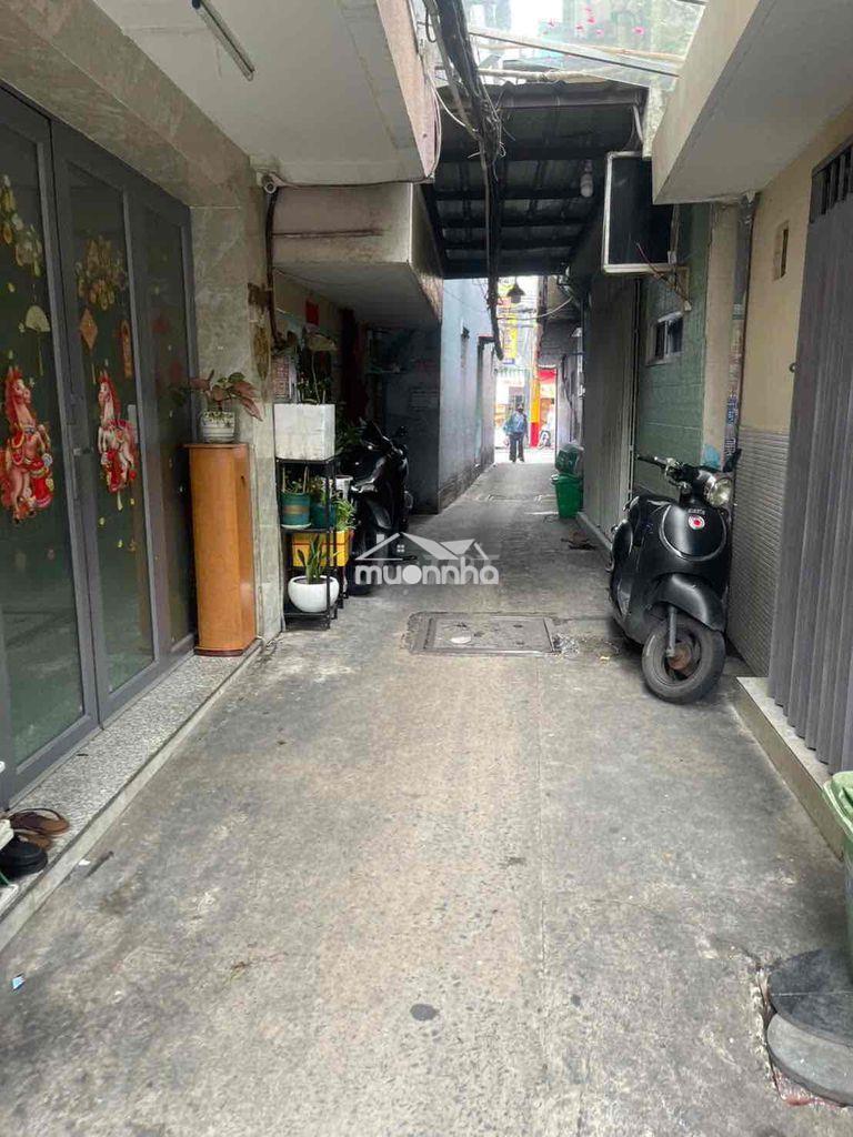 Bán nhà 3 tầng vào ở ngay. gần đường xe hơi tôn thất thuyết