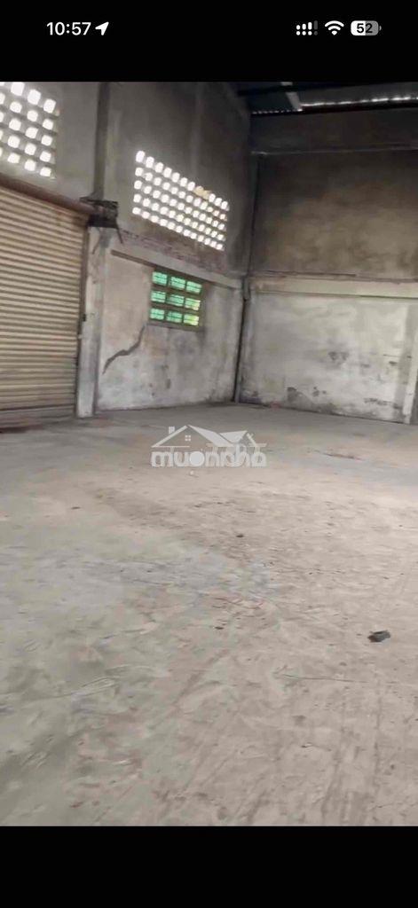 Xưởng 1.100m2 2mt hẻm xe container hương lộ 2