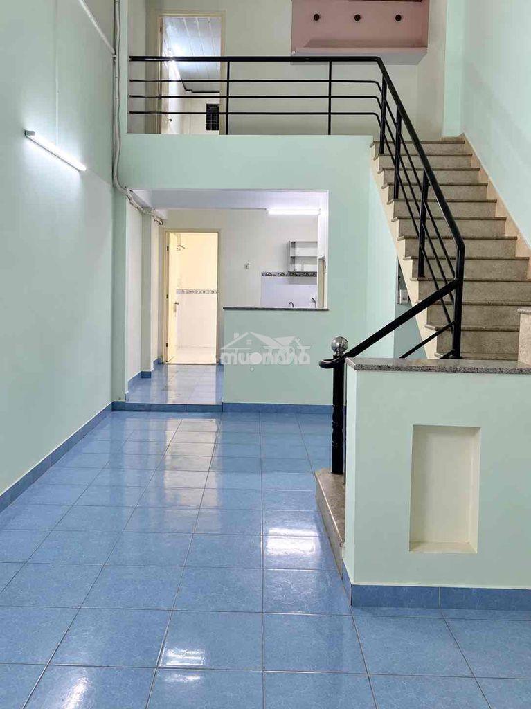 Nhà phú thọ hoà 4x18m đúc lửng 2 phòng ngủ 9tr - Ảnh 2