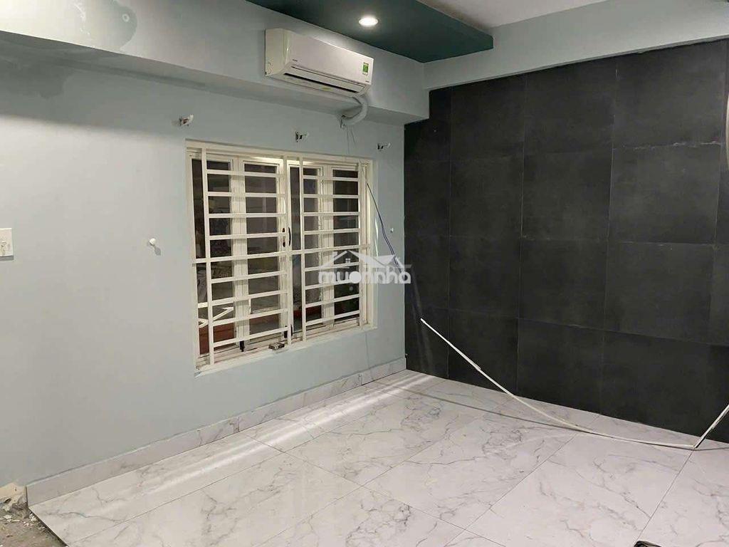 Nhà nc rông rãi 5,5x10 trệt lầu 2pn 2vs cmt8 p13 q10 - Ảnh 4