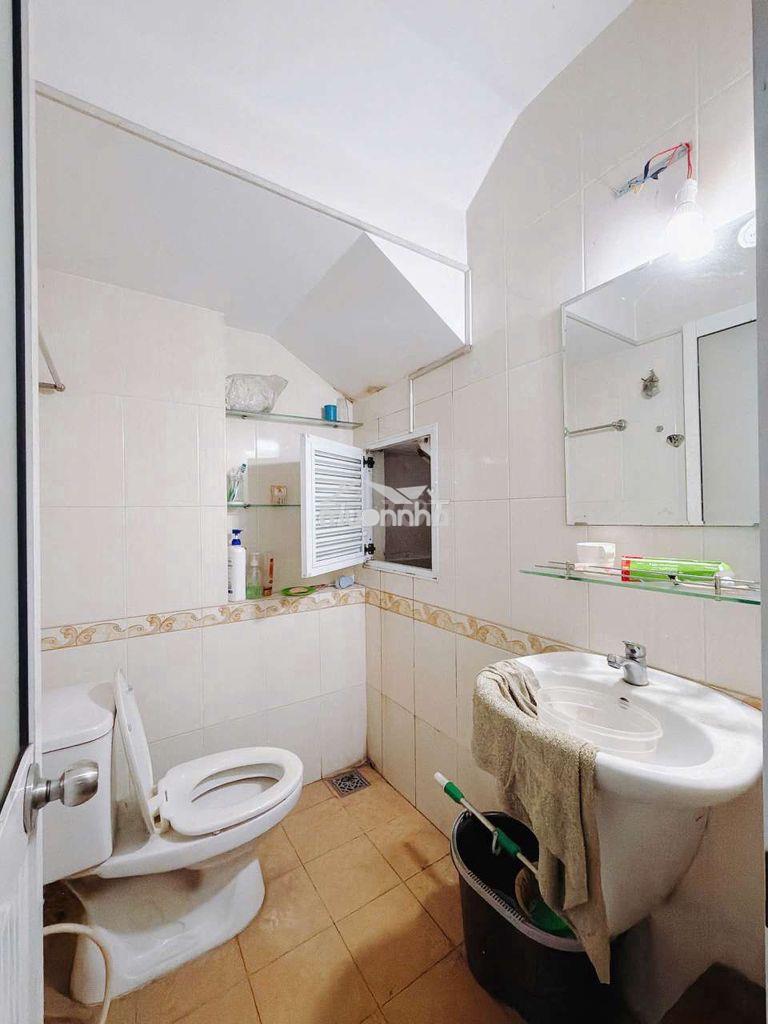 Cho thuê nhà nguyên căn hẻm tôn đản, quận 4 - Ảnh 3