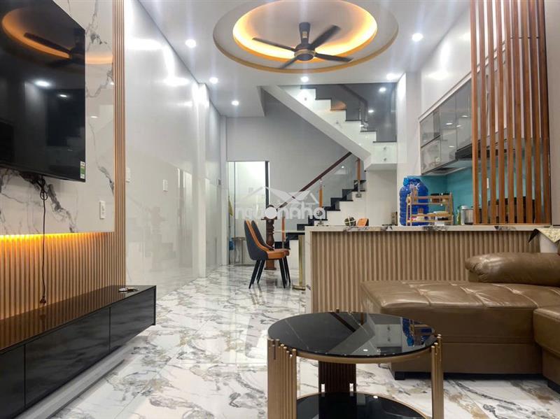 4,99 tỷ - nhà 1 trệt 2 lầu ngay đối diện vinhomes q9