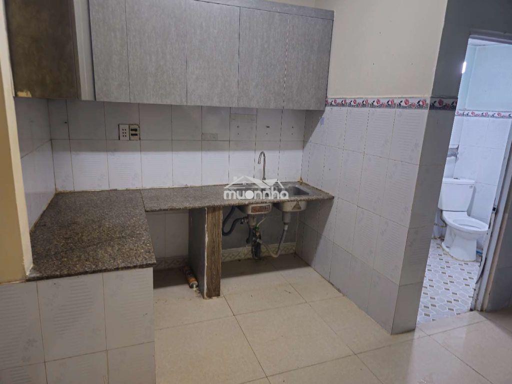 Cho thuê nhà 1 trệt 1 lầu 3 phòng ngủ sạch sẽ, hẻm huỳnh tấn phát - Ảnh 3