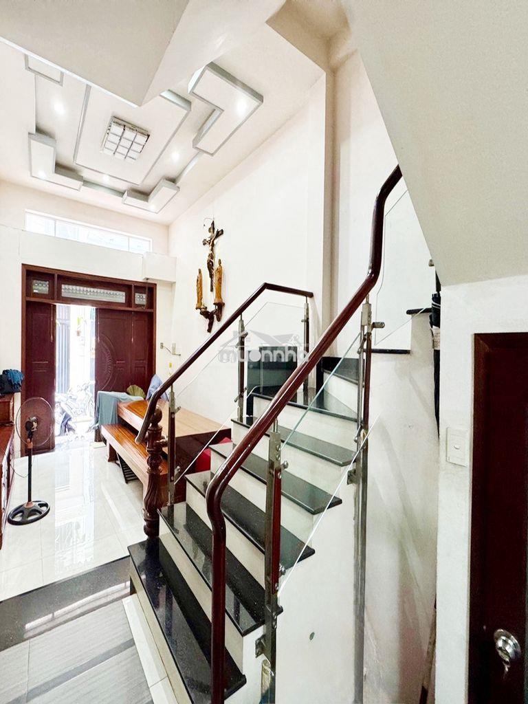 Nhà lạc long quân, sát công viên đầm sen, hẻm xe hơi thông khắp nơi. - Ảnh 3