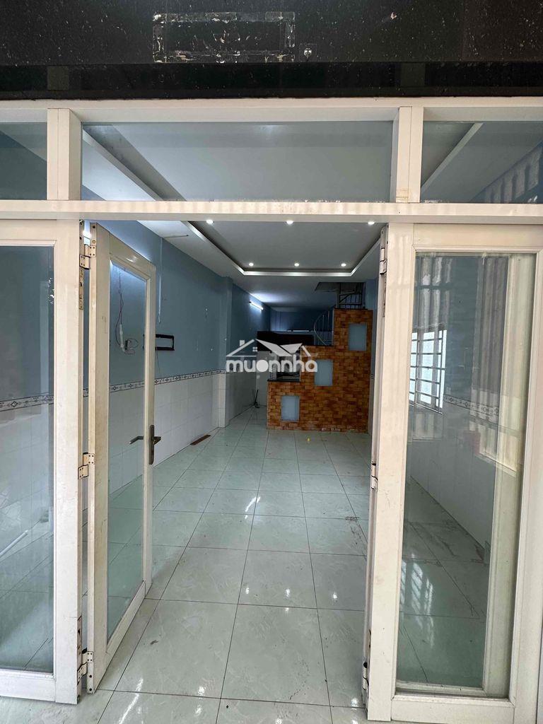 Nhà nguyên can , điện nước chính thức , nhà góc , khu dân cư yên tỉnh