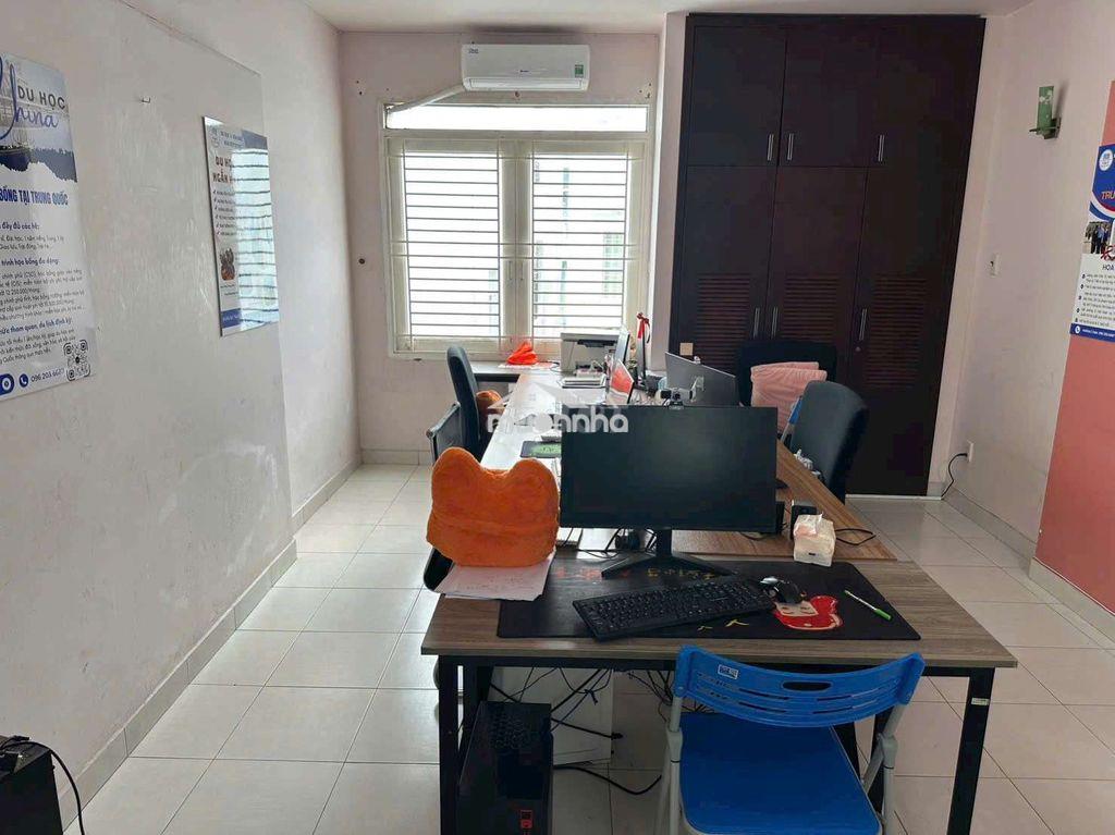 Nhà 2 lầu 4pn hẻm xe hơi đường lâm văn bền  - Ảnh 3