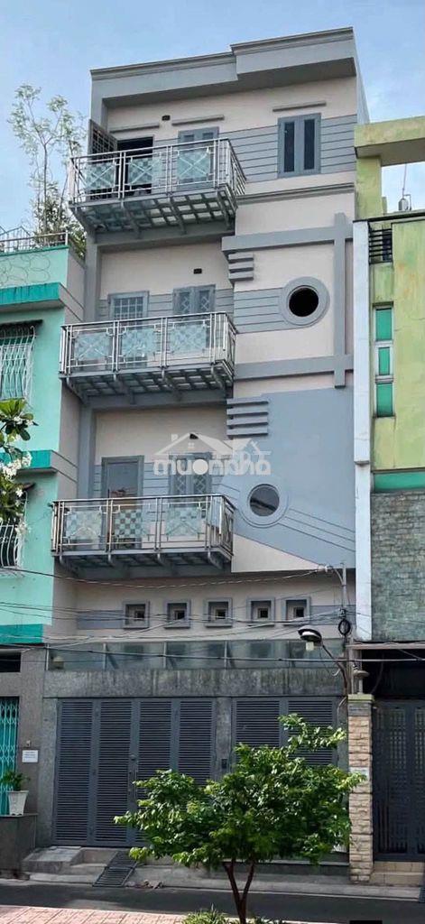 Nhà ngay công viên hẻm xe tải âu cơ (gần nhà thờ hầm)