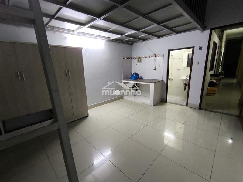 Phòng trọ 20m2 có gác và ban công đường xvnt, p. thạnh mỹ tây