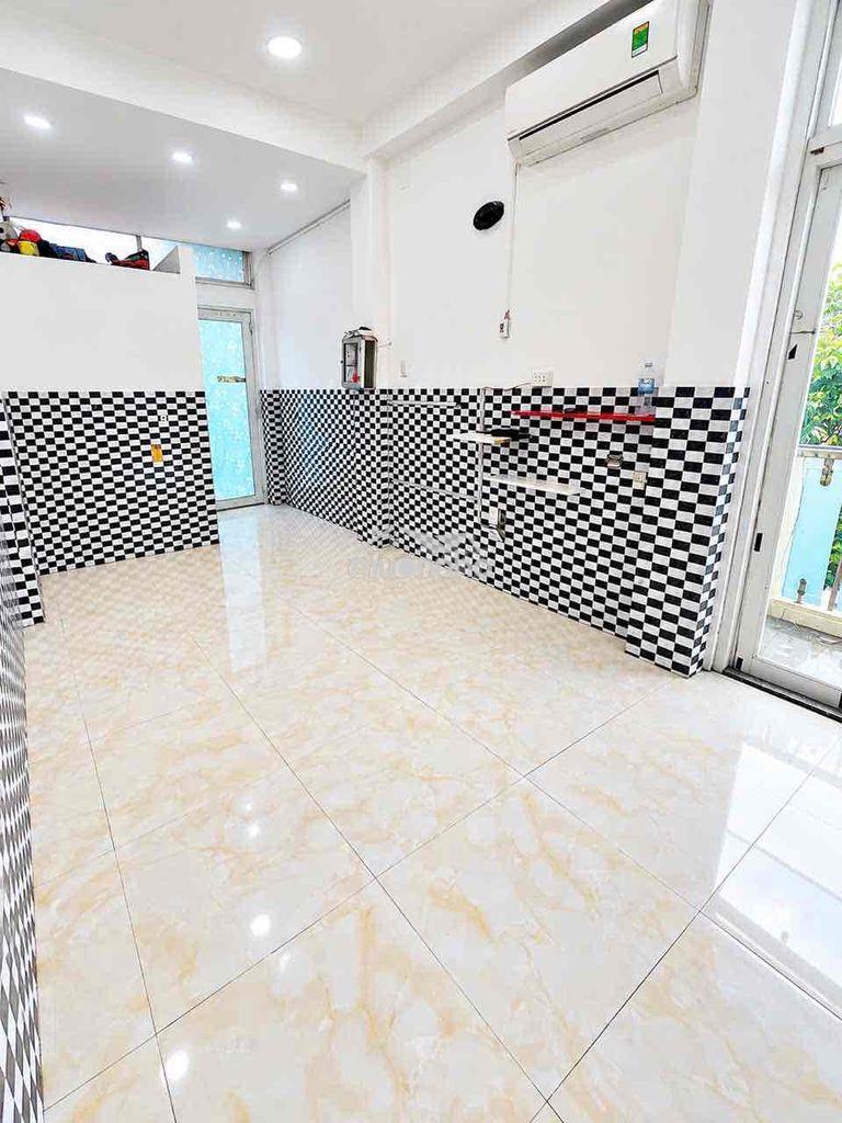 Phòng trống – máy lạnh – ngay mặt tiền vĩnh khánh + tôn đản, quận 4 - - Ảnh 2