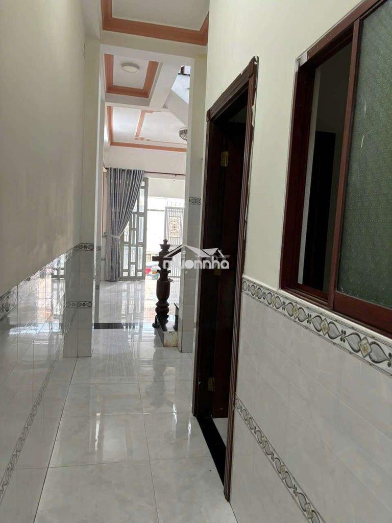 Cho thuê nhà n.c dương thị mười .4mx18m  3 tầng .4pn 2 wec sân thượng - Ảnh 3