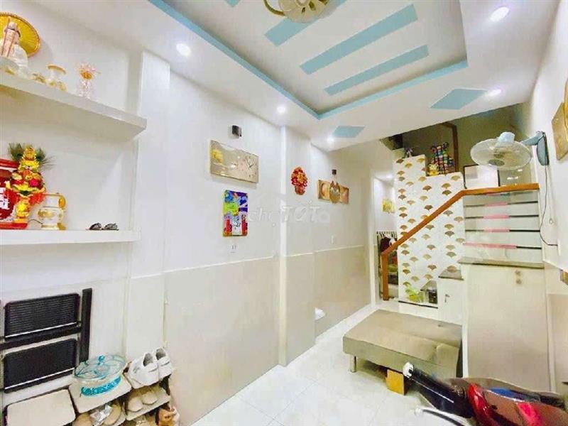 Bán nhà mới lạc long quân vào ở ngay 2tầng 26m2 - nở hậu - chỉ 3,29tỷ