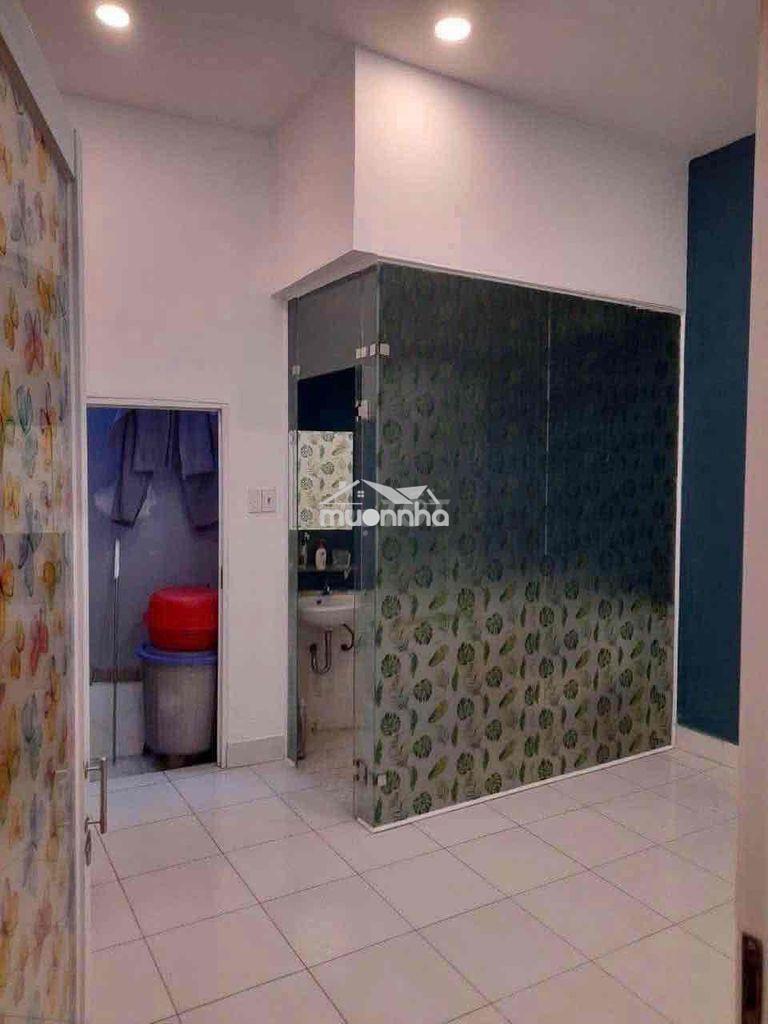 Nhà đường võ văn hát gần dh tài chính maketing 2pn 2wc giá 6tr - Ảnh 3