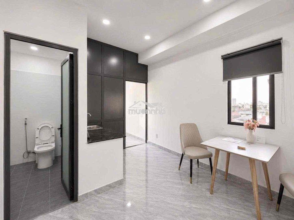 Ban công tach bep - Ảnh 2