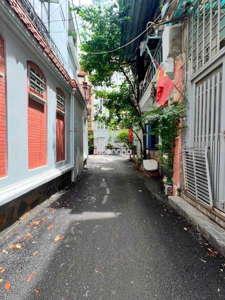 Nhà nguyên căn hẽm xe hơi - Ảnh 3
