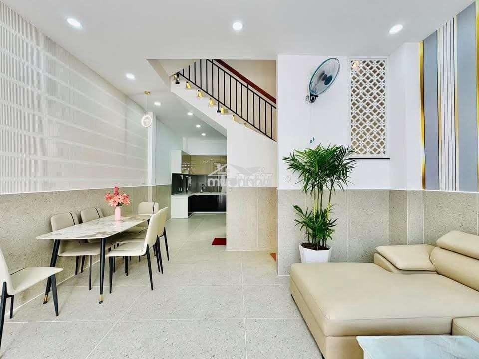 Bán nhà 1trệt 1lầu sổ hồng riêng gần chợ bình chánh giá 1tỷ450triệu - Ảnh 2
