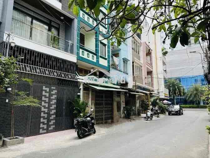 Full nội thất - đường 12m - 81 m² 6 tầng - 3/2 quận 10