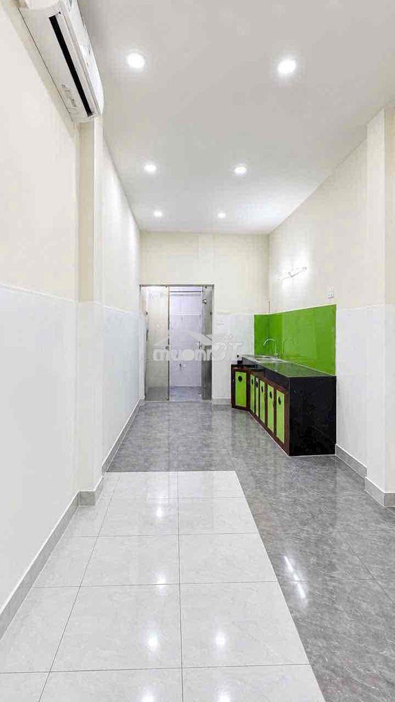 Nhà mới - hẻm 4m gần mt cách mạng tháng 8 quận 3 36m2 2 tầng 3 pn 12tr - Ảnh 3