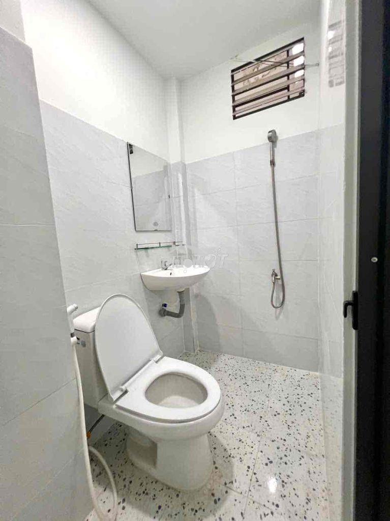 Studio mới ngay trung tâm quận 4 gần sát quận 1, mặt lộ đường rộng - Ảnh 2