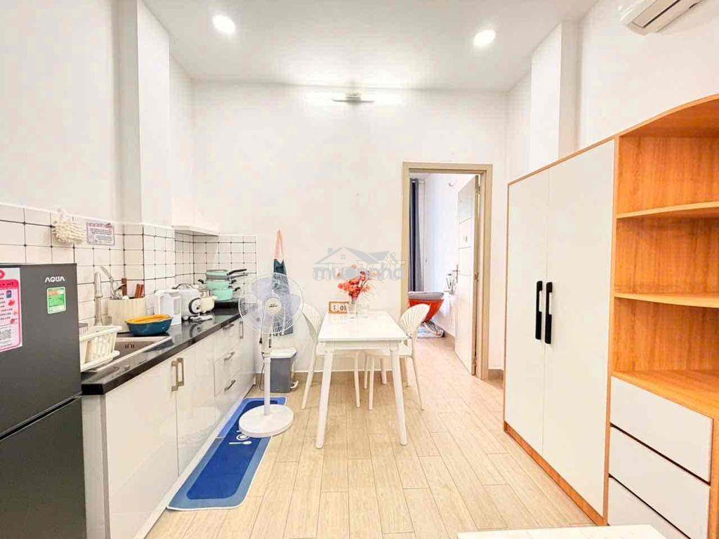 Cho thuê 1 phòng ngủ full nội thất có cửa sổ lớn tại cmt8 q10 - Ảnh 2