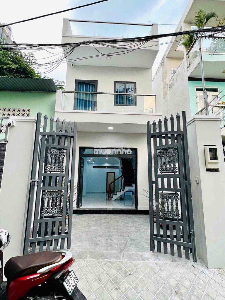 Cho thuê nhà 2 lầu 3pn 3wc sân thượng giá 15tr