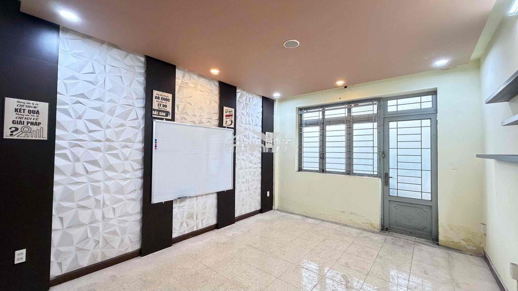 Nhà mặt tiền phạm văn đồng 4pn phù hợp đa ngành văn phòng cty spa.. - Ảnh 3