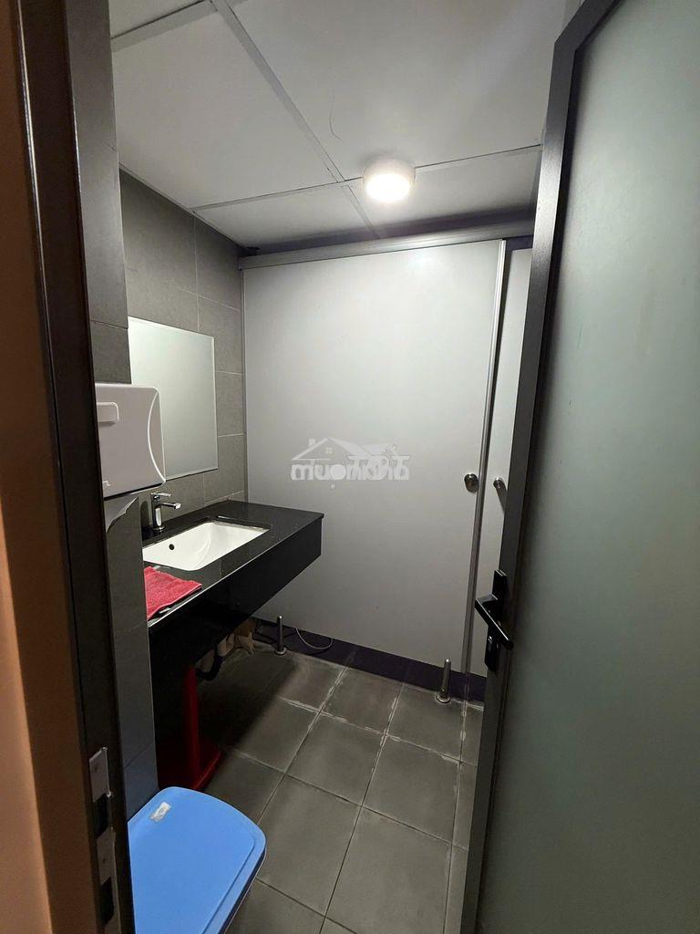 Tòa nhà vp mới, ngay nguyễn văn trỗi, có ban công, hầm xe, thang máy - Ảnh 4