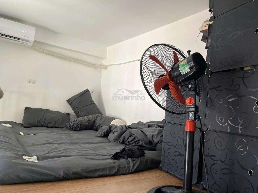 Phòng trọ q4 có gác có cửa sổ lớn khép kín - Ảnh 2