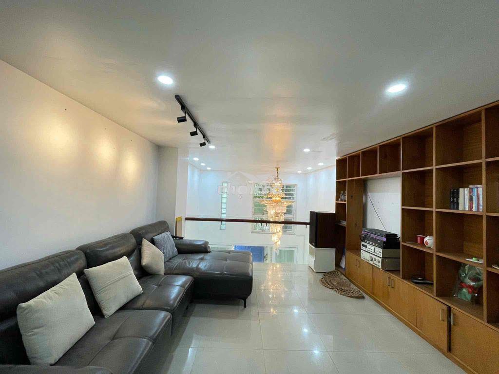 Giảm sâu cách mạng tháng tám - Ảnh 2