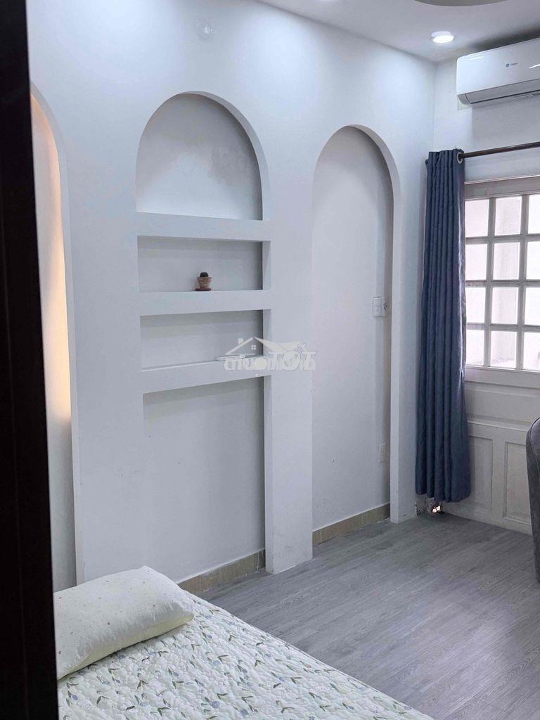 Cần cho thuê tầng 2 ngay mặt tiền đường lớn phú nhuận - Ảnh 2