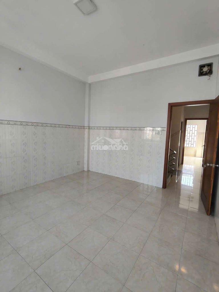 Nhà 3 lầu 4pn hẻm xe tải, dt 4 x 18m - Ảnh 2