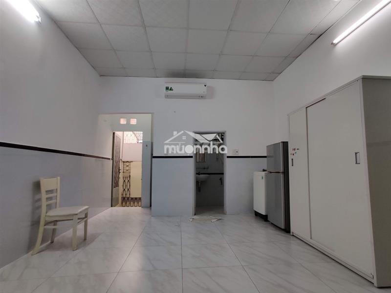 Phòng trọ đường cmt8, quận 3 rộng rãi thoáng mát