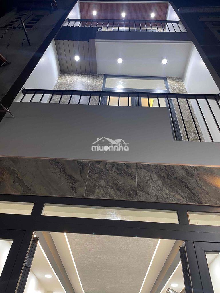 Nhà đẹp cần bán đường tôn đản f15q4