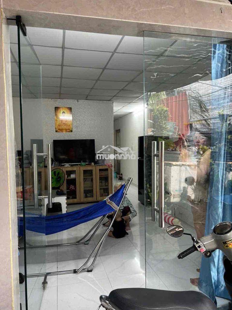 3tr nhà nguyên căn quốc lộ 50 4x9m2 . điện nước nhà nước