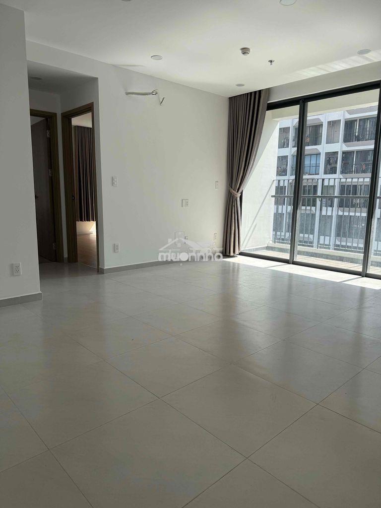 Cho thuê mt eastmark căn 3pn 3wc có rèm, máy lạnh, máy nc nóng, 8triêu