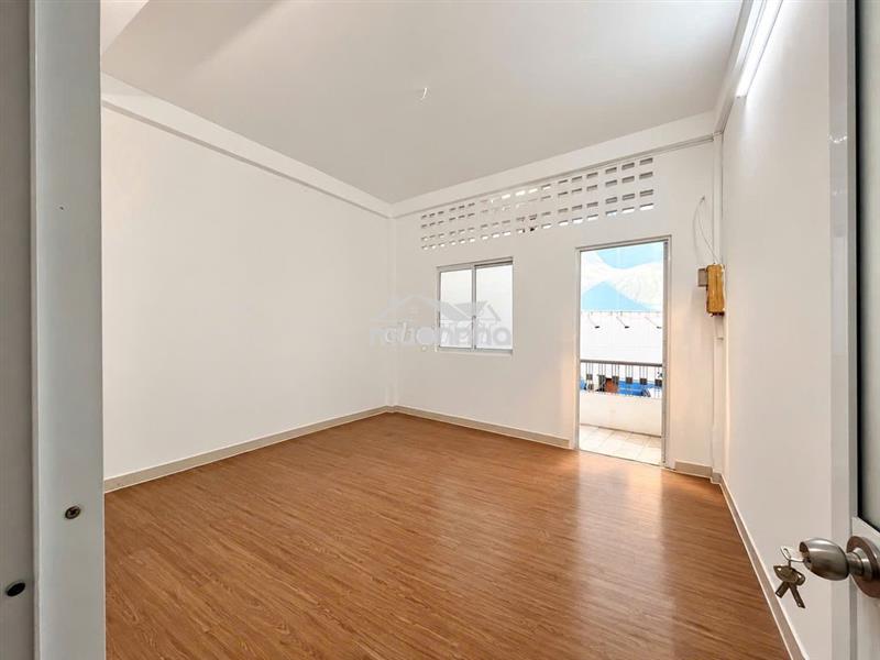 Cần cho thuê chung cư nguyễn duy dương q.5 dt : 66m2 3pn, 9tr/th