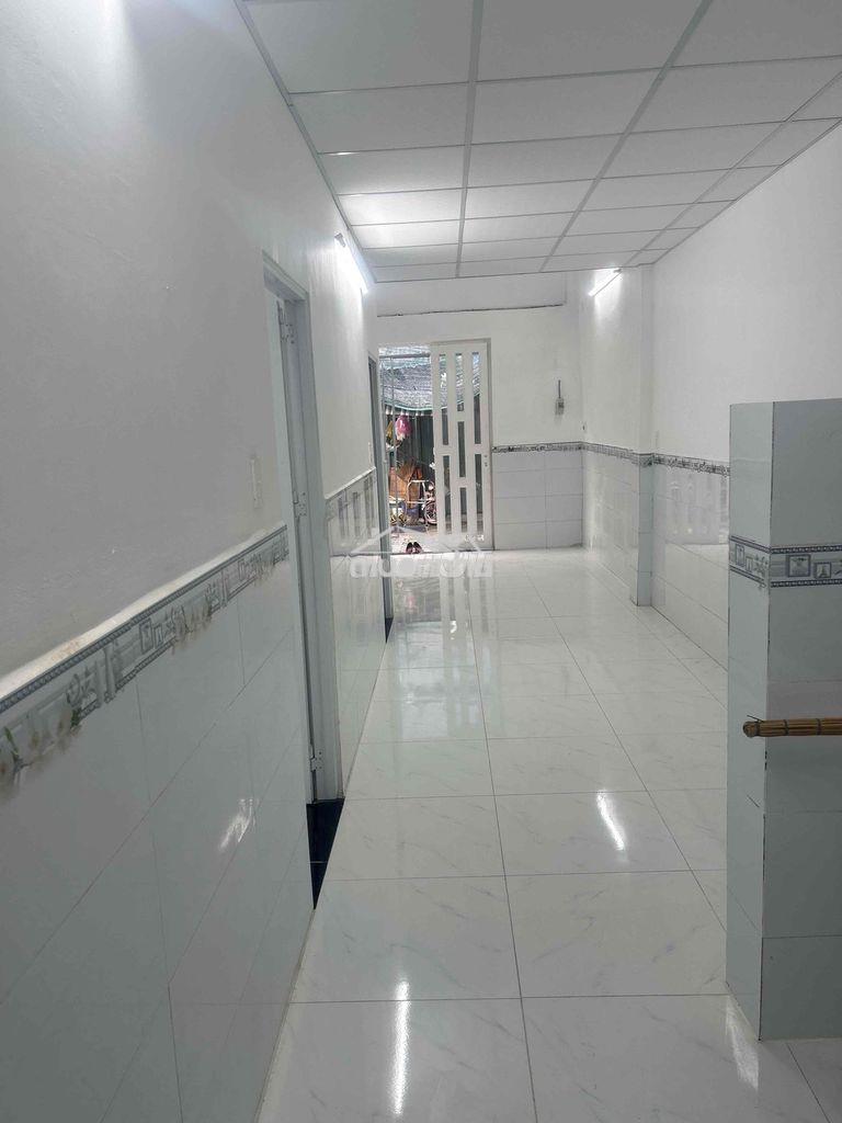 Tôi là chính chủ cần bán nhà mới xây 5 x 13 có gác gần chợ hóc môn