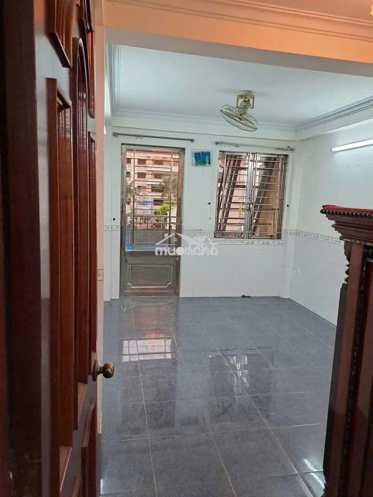 Nhà nc võ văn kiệt 35m2 1 trệt 4 lầu 4 phòng ngủ 4wc - Ảnh 2